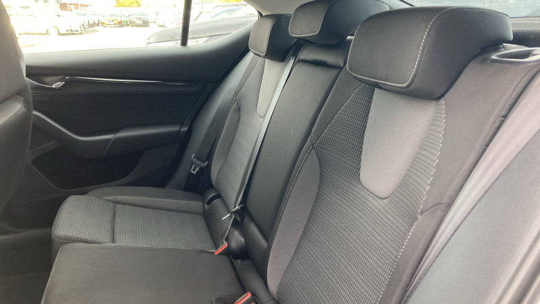 Skoda Octavia 1.4 TSI iV SE Technology DSG 5dr Hatchback